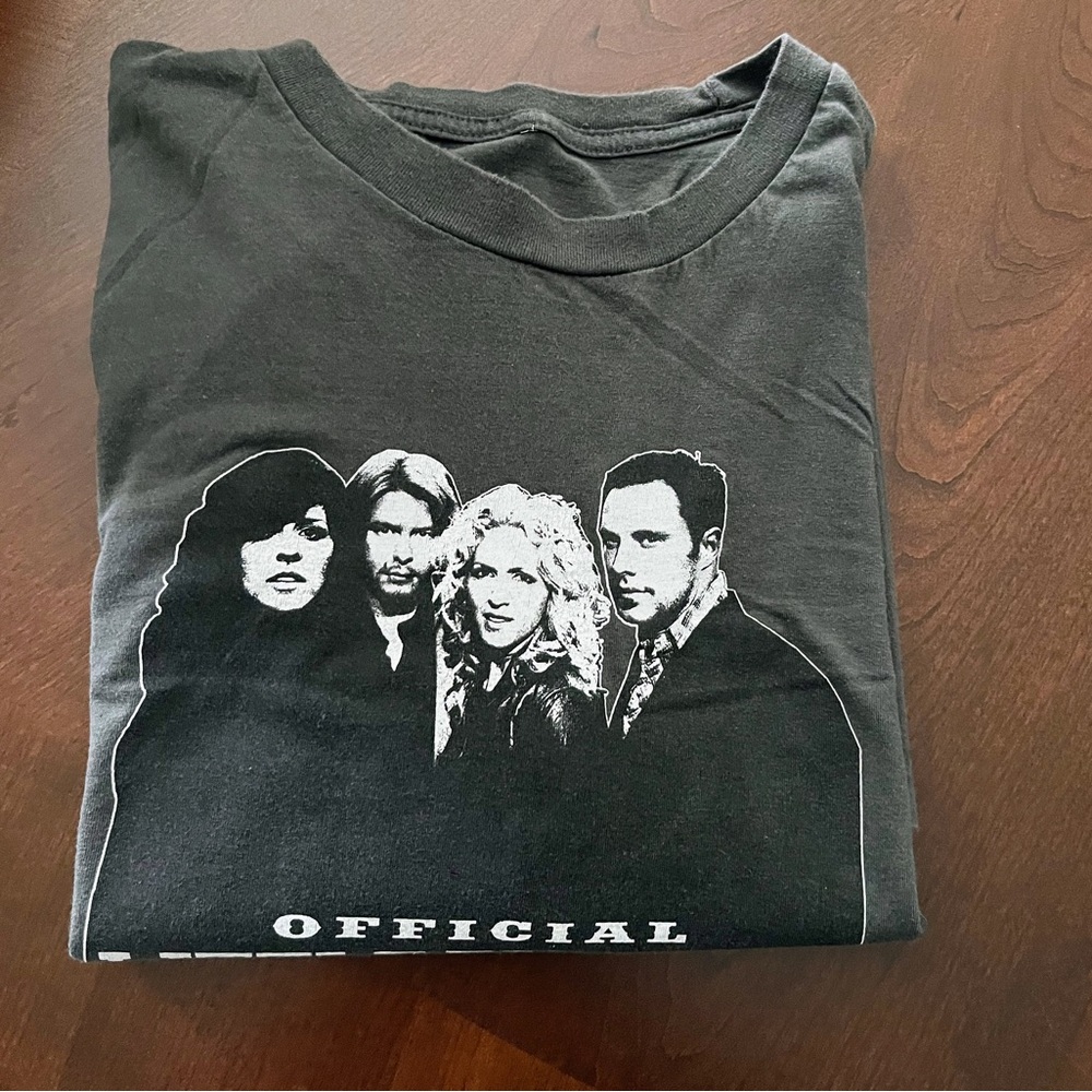 Little Big Town Original fan club tee from 20 years ago. 🎸🎤🎼